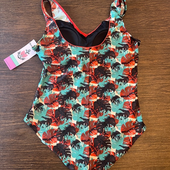 Retro PinUp Bathing Suit - NWT - Picture 2 of 3
